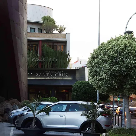 Escuela Cruz فندق 4*