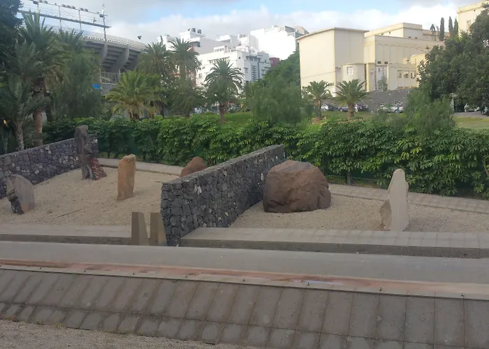 에스쿠엘라 산타 크루즈 4*