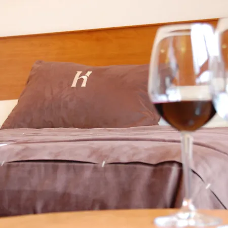 Escuela Cruz Hotel 4*