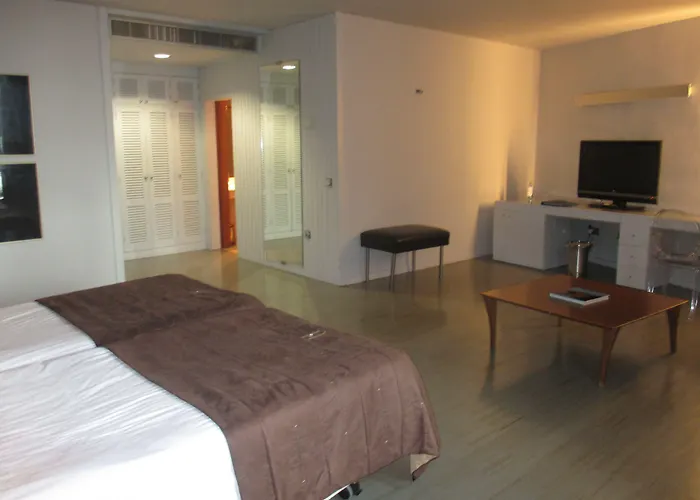 Escuela Cruz Otel Santa Cruz de Tenerife