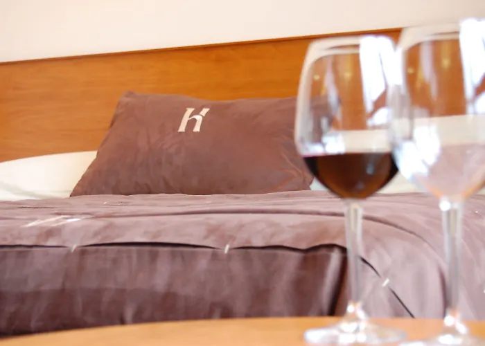 Escuela Cruz Otel 4*