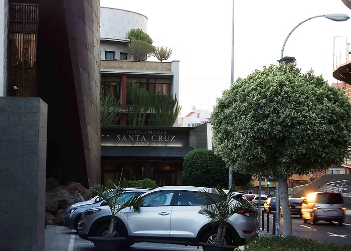 Escuela Cruz Otel 4*